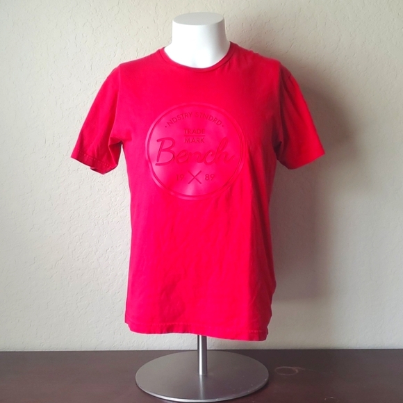 Red Bench Men's Tee Shirt, Medium - Picture 2 of 6